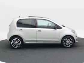 Volkswagen Up! (2015) thumbnail 6