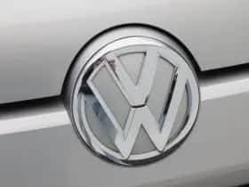 Volkswagen Up! (2015) thumbnail 9