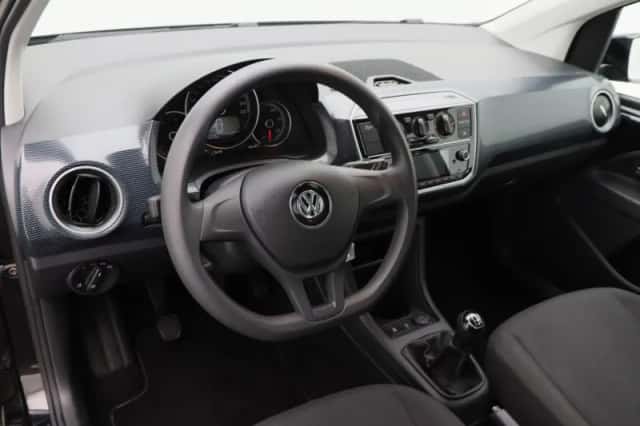 Volkswagen Up! (2019) thumbnail 3