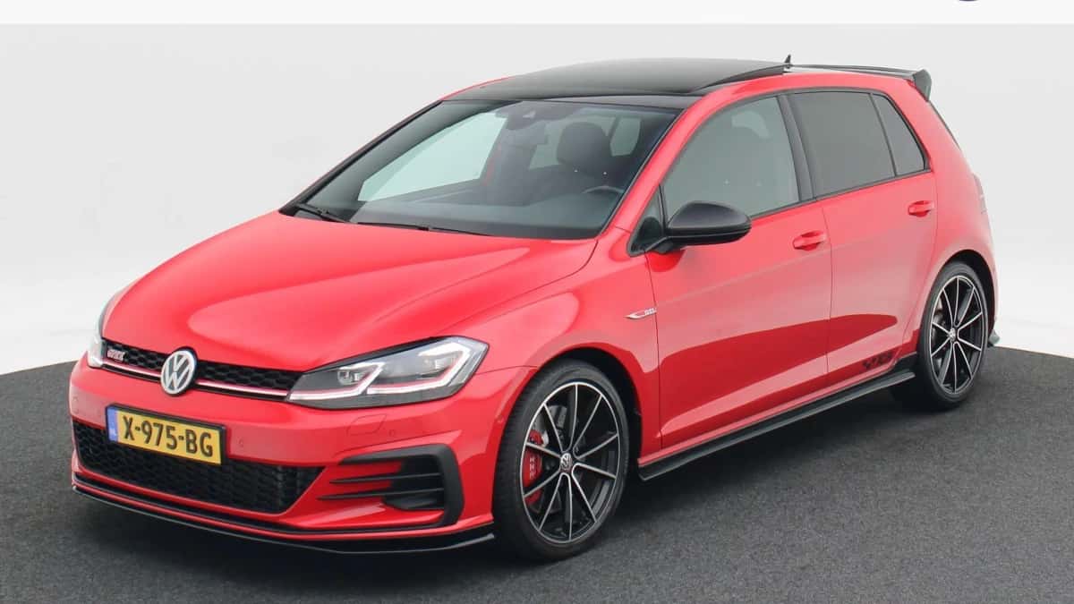 Volkswagen Golf (2019) — foto 1