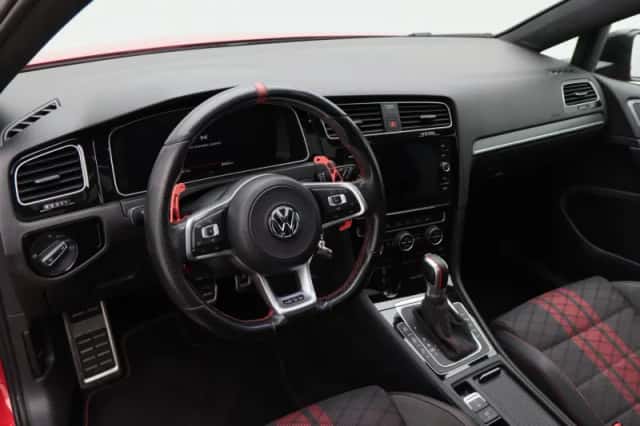 Volkswagen Golf (2019) thumbnail 3