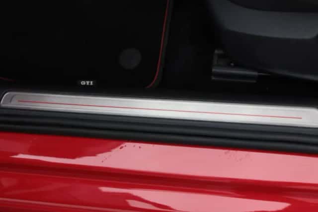 Volkswagen Golf (2019) thumbnail 25