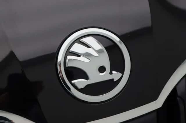 Škoda Octavia (2019) thumbnail 11