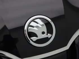 Škoda Octavia (2019) thumbnail 11