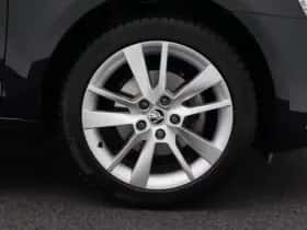 Škoda Octavia (2019) thumbnail 13
