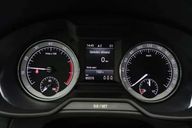 Škoda Octavia (2019) thumbnail 20