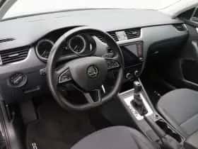 Škoda Octavia (2019) thumbnail 3