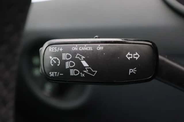 Škoda Octavia (2019) thumbnail 21