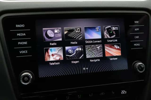 Škoda Octavia (2019) thumbnail 24