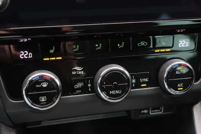 Škoda Octavia (2019) thumbnail 28