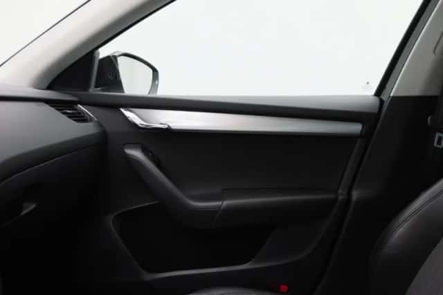 Škoda Octavia (2019) thumbnail 32