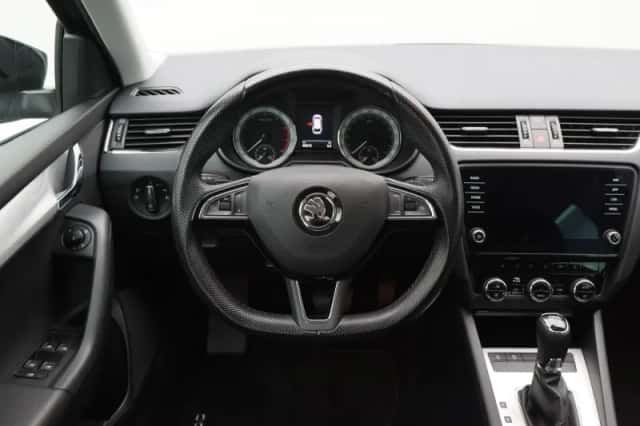 Škoda Octavia (2019) thumbnail 35