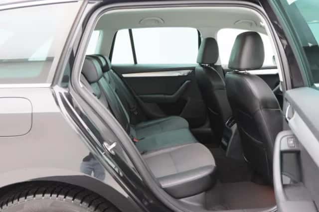 Škoda Octavia (2019) thumbnail 36