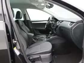Škoda Octavia (2019) thumbnail 38