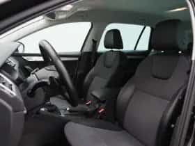 Škoda Octavia (2019) thumbnail 5
