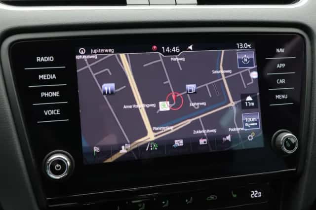 Škoda Octavia (2019) thumbnail 8