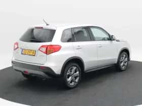 Suzuki Vitara (2015) thumbnail 2