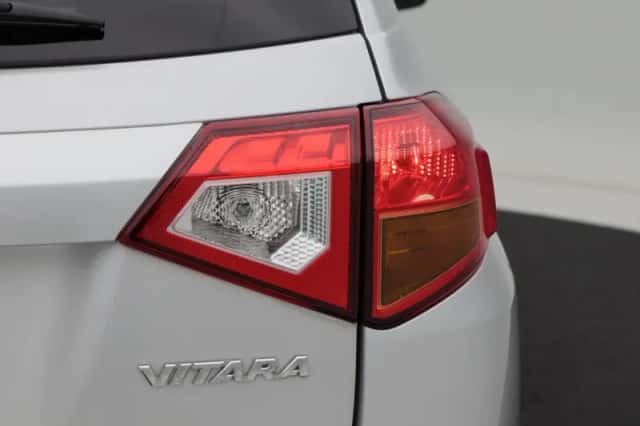 Suzuki Vitara (2015) thumbnail 14