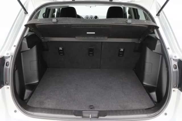 Suzuki Vitara (2015) thumbnail 16