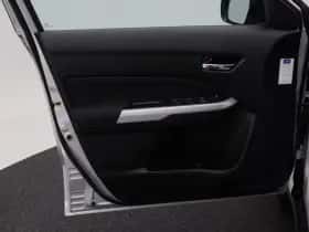 Suzuki Vitara (2015) thumbnail 17