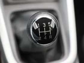 Suzuki Vitara (2015) thumbnail 26