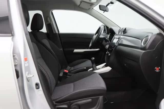 Suzuki Vitara (2015) thumbnail 34