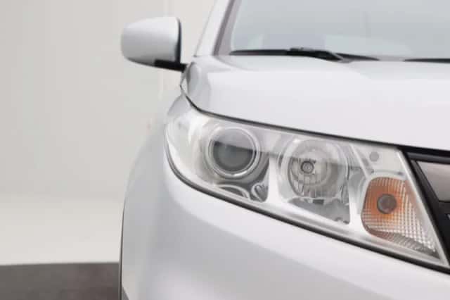 Suzuki Vitara (2015) thumbnail 10