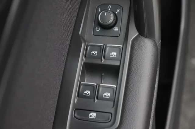 Volkswagen Tiguan (2021) thumbnail 19