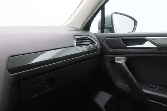 Volkswagen Tiguan (2021) thumbnail 31