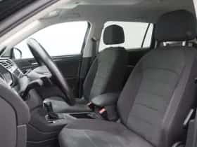 Volkswagen Tiguan (2021) thumbnail 5