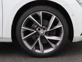 Škoda Superb (2021) thumbnail 15