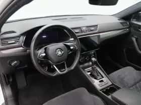 Škoda Superb (2021) thumbnail 4