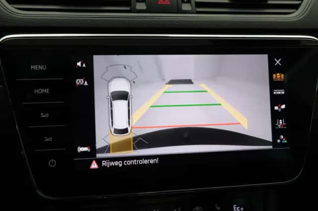 Škoda Superb (2021) thumbnail 34
