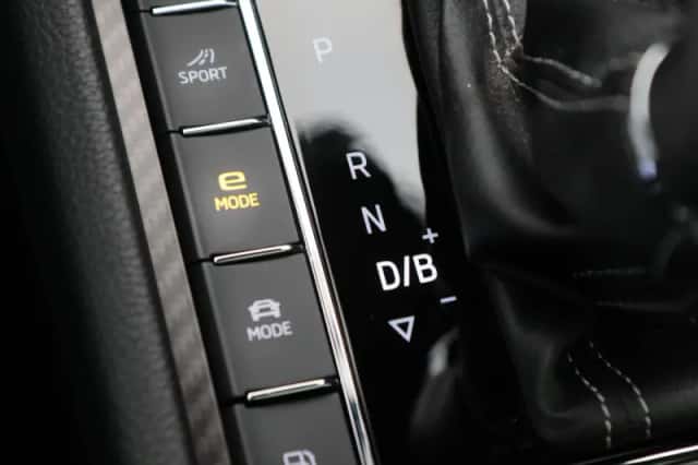 Škoda Superb (2021) thumbnail 36