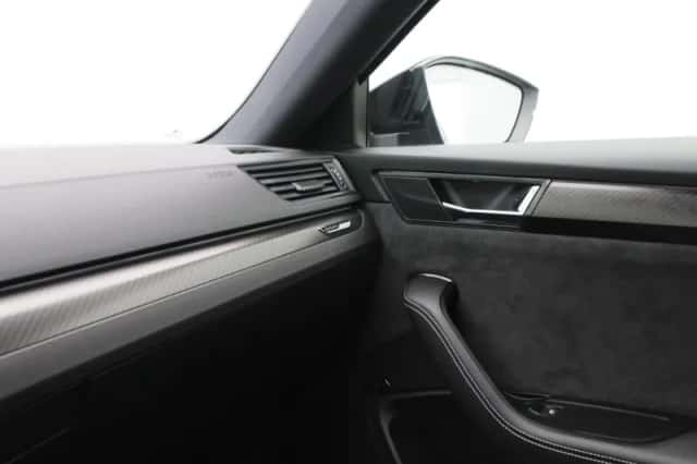 Škoda Superb (2021) thumbnail 38