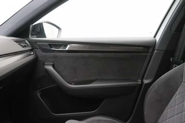 Škoda Superb (2021) thumbnail 39
