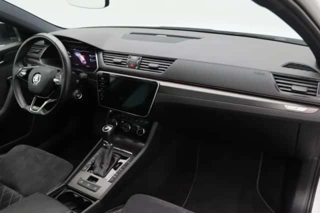 Škoda Superb (2021) thumbnail 44