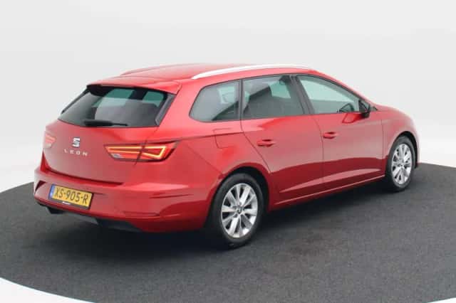 SEAT Leon (2019) thumbnail 2