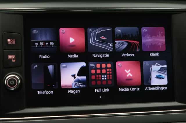 SEAT Leon (2019) thumbnail 23
