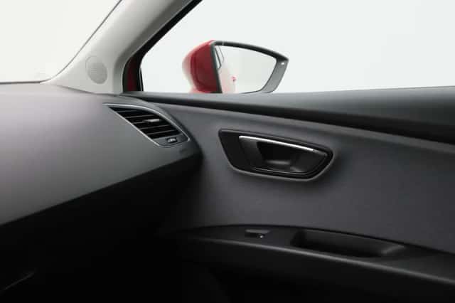 SEAT Leon (2019) thumbnail 31