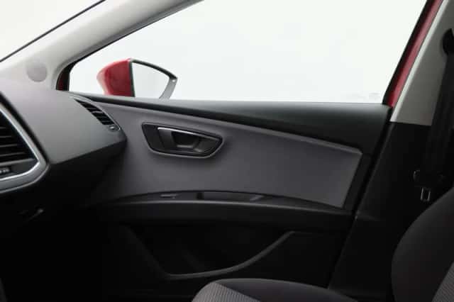 SEAT Leon (2019) thumbnail 32