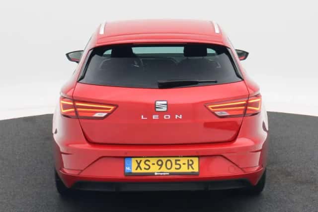 SEAT Leon (2019) thumbnail 5