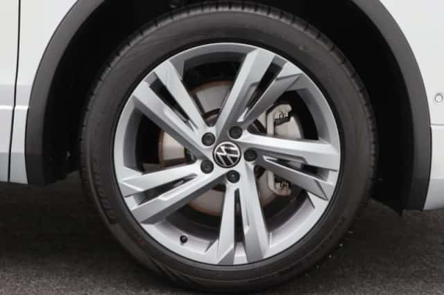 Volkswagen Tiguan (2023) thumbnail 12