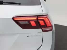 Volkswagen Tiguan (2023) thumbnail 13