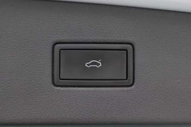 Volkswagen Tiguan (2023) thumbnail 17