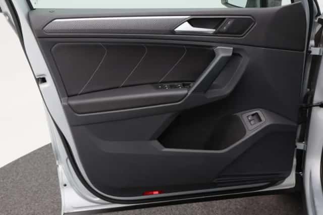 Volkswagen Tiguan (2023) thumbnail 18
