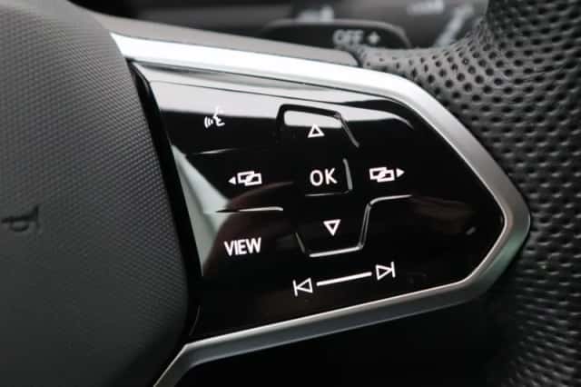 Volkswagen Tiguan (2023) thumbnail 24