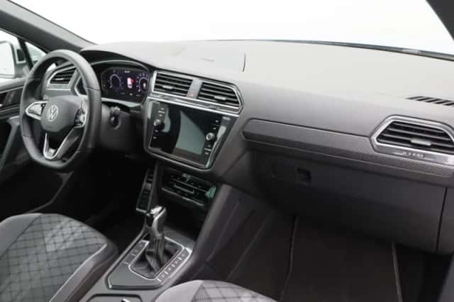 Volkswagen Tiguan (2023) thumbnail 38