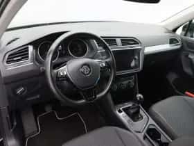 Volkswagen Tiguan (2019) thumbnail 3