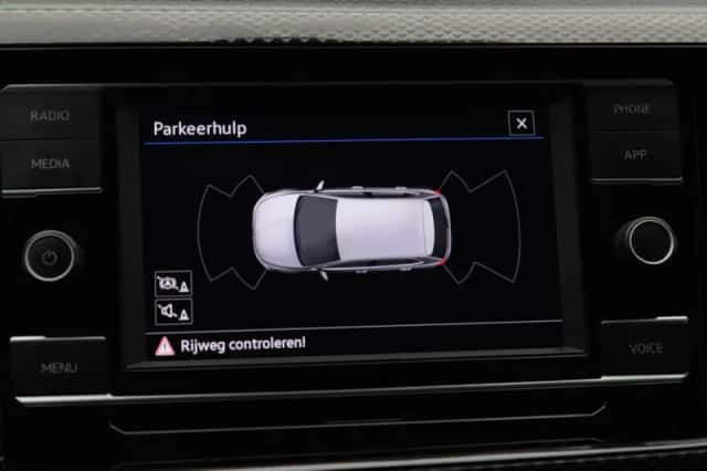 Volkswagen Polo (2023) thumbnail 24